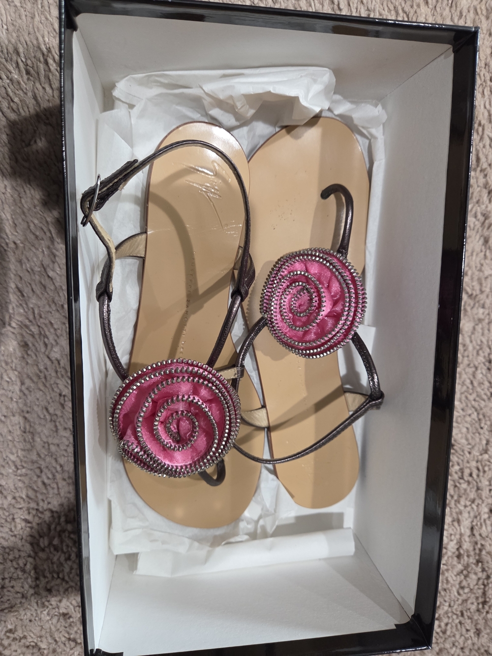 Giuseppe Zanotti Metallic Strap Sandals with Pink Rosette - Picture 5 of 7